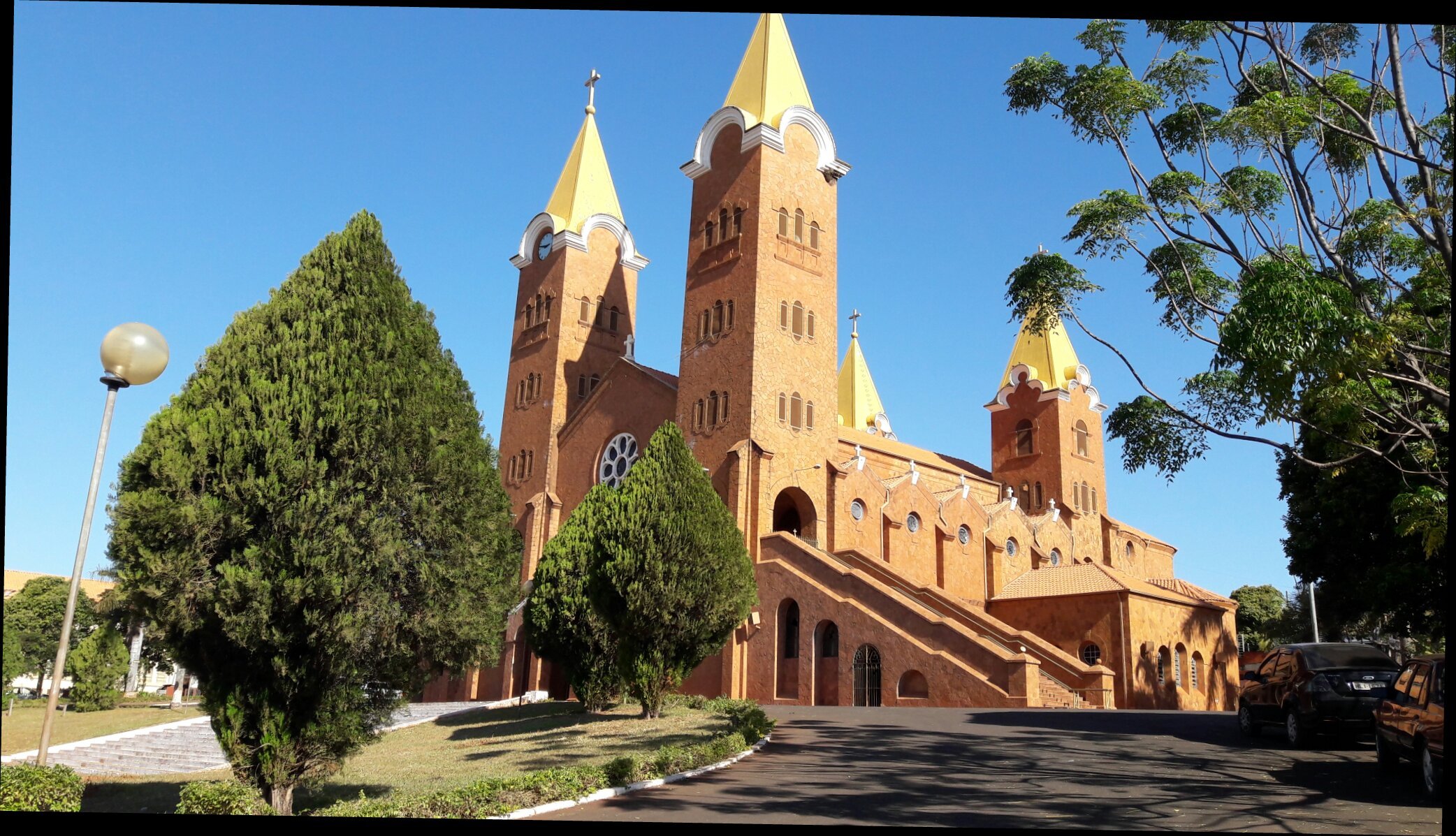 Romaria Minas Gerais fonte: dynamic-media-cdn.tripadvisor.com Fonte: dynamic-media-cdn.tripadvisor.com